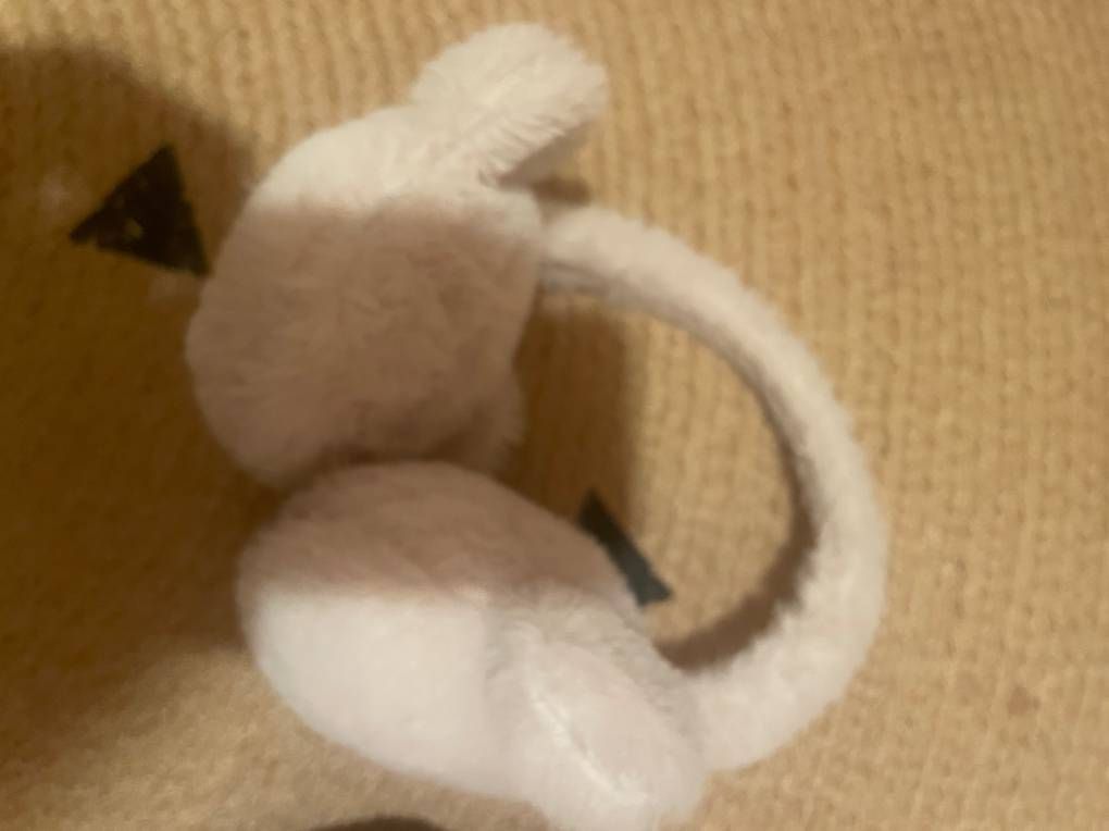 Giocattoli: Joli cache-oreilles rose et beige  – Usato da Lausanne venduto da damcarnal 1