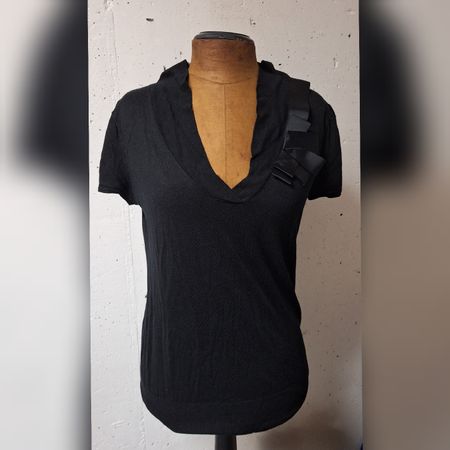 Schwarzes Shirt von Kookaï, Gr. S mit speziellem Kragen