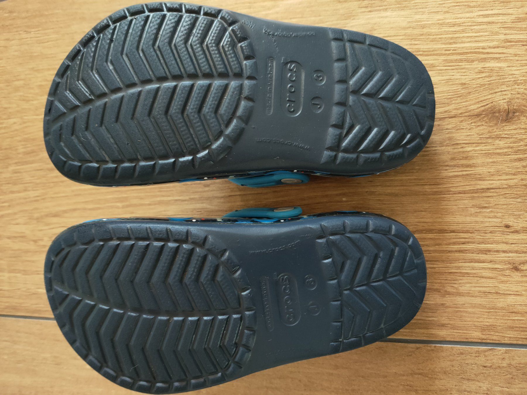Crocs Chaussures garçon: Crocs Schuhe Junge Grösse J3 – D'occasion à Ins par variable 2