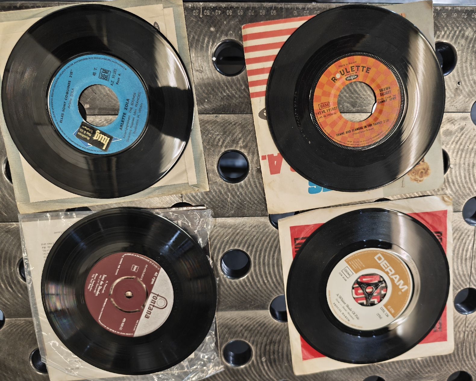Schallplatten: 4 Single Schallplatten Konvolut verschiedene Interpreten – Gebraucht aus Attiswil von JP1291 2