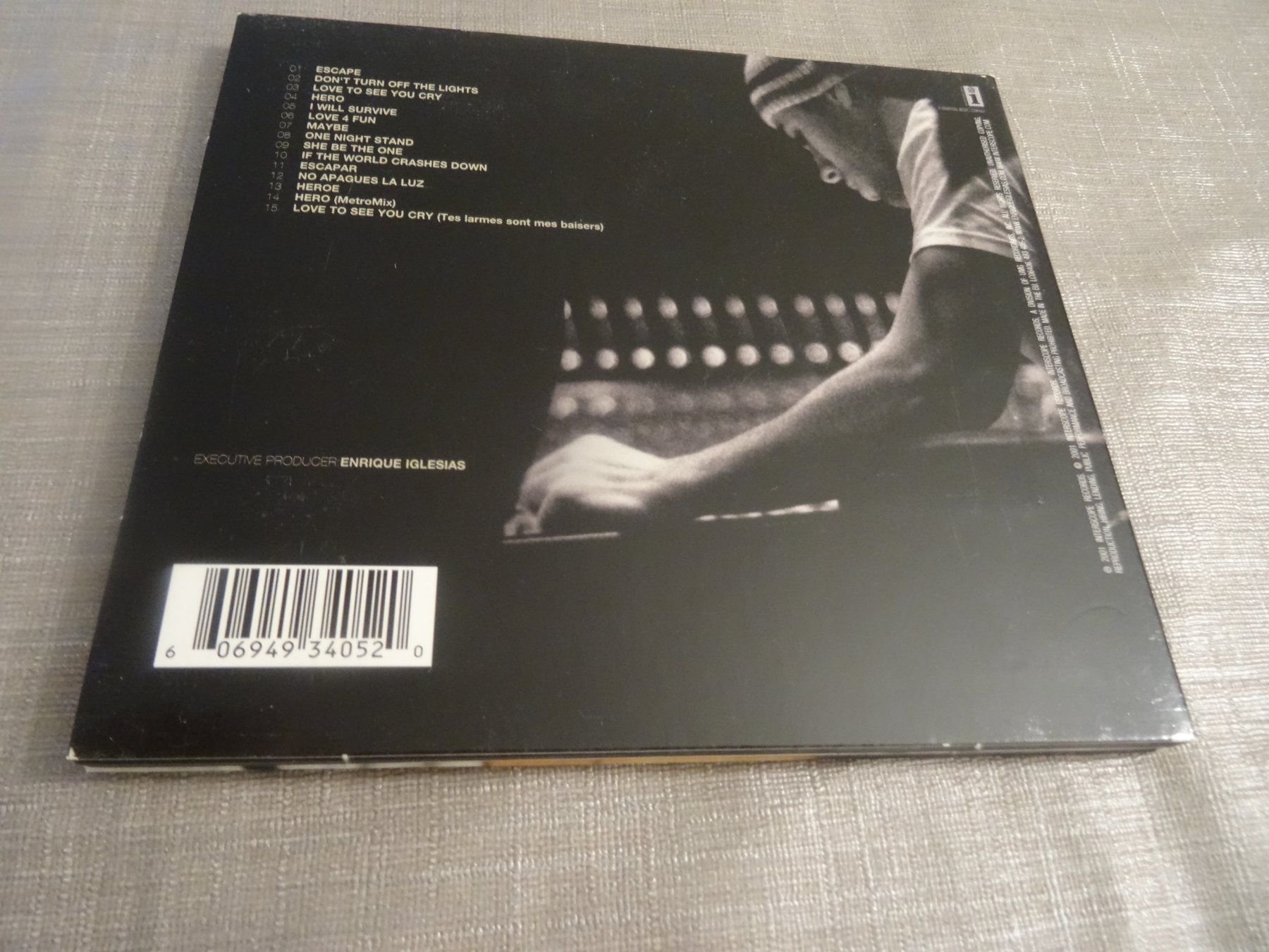 CD: Enrique Iglesias - Escape CD – Usato da Olten venduto da Disc-Ausverkauf 1