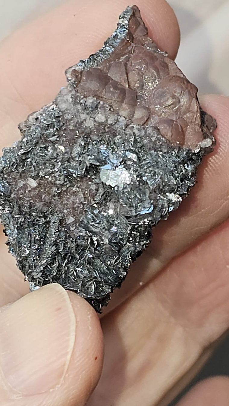 Minéraux & Lithothérapie: Black Metallic Crystal on Quartz Matrix – D'occasion à St-Légier-Chiésaz par nig_dk7p 5