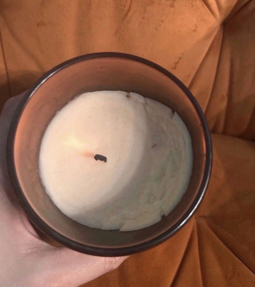 Rituals Kerzen: Suede Vanilla Kerze Rituals 360 Gramm – Gebraucht aus Balgach von ren_xy57 1