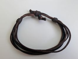 Ein Armband