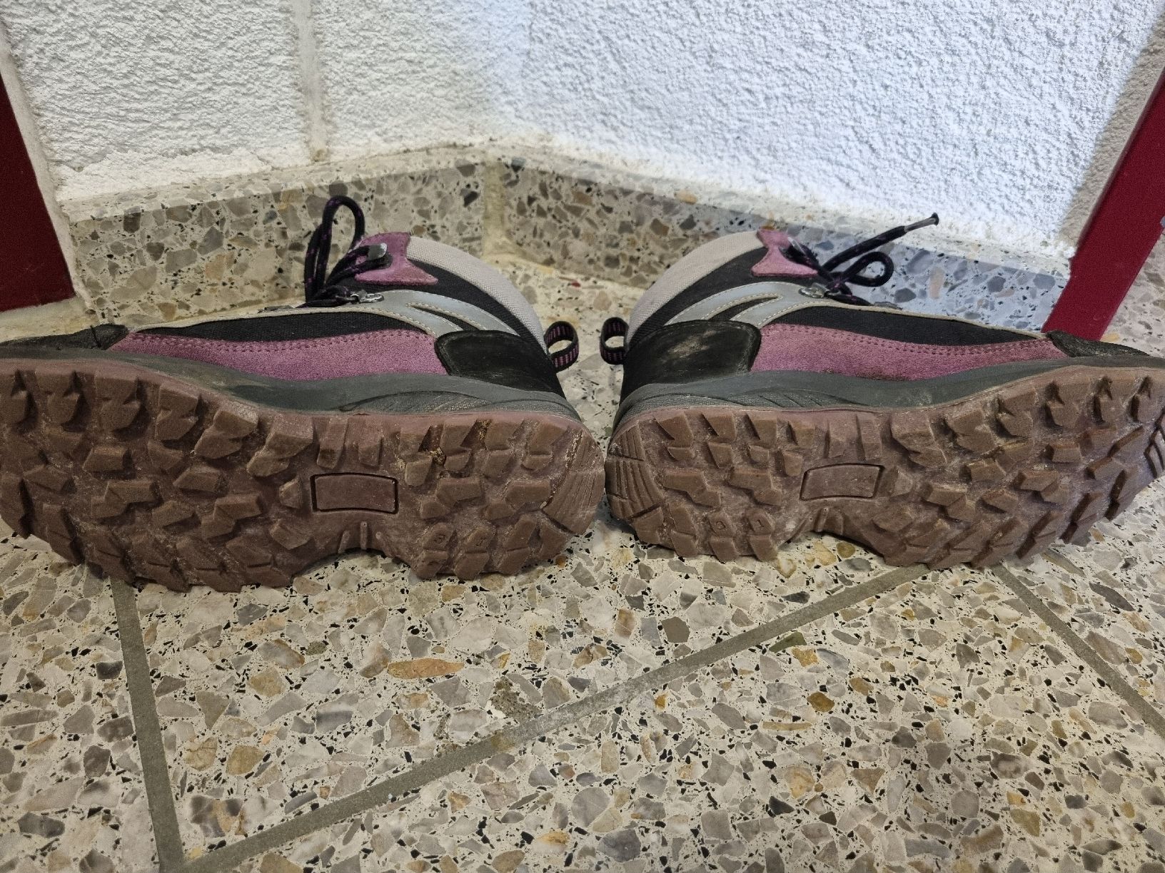Chaussures filles: Landrover Wanderschuhe Gr. 31 – D'occasion à Grüt (Gossau ZH) par Stuntmace 1