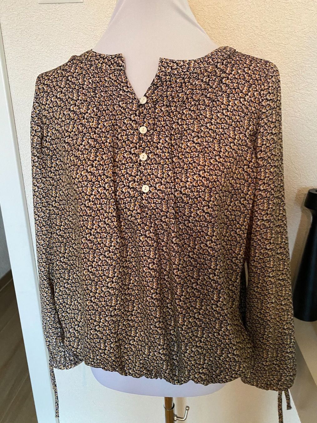 Navyboot Blusen: Bluse (blouse) from Navyboot – Gebraucht aus Münchenstein von ArleneLM