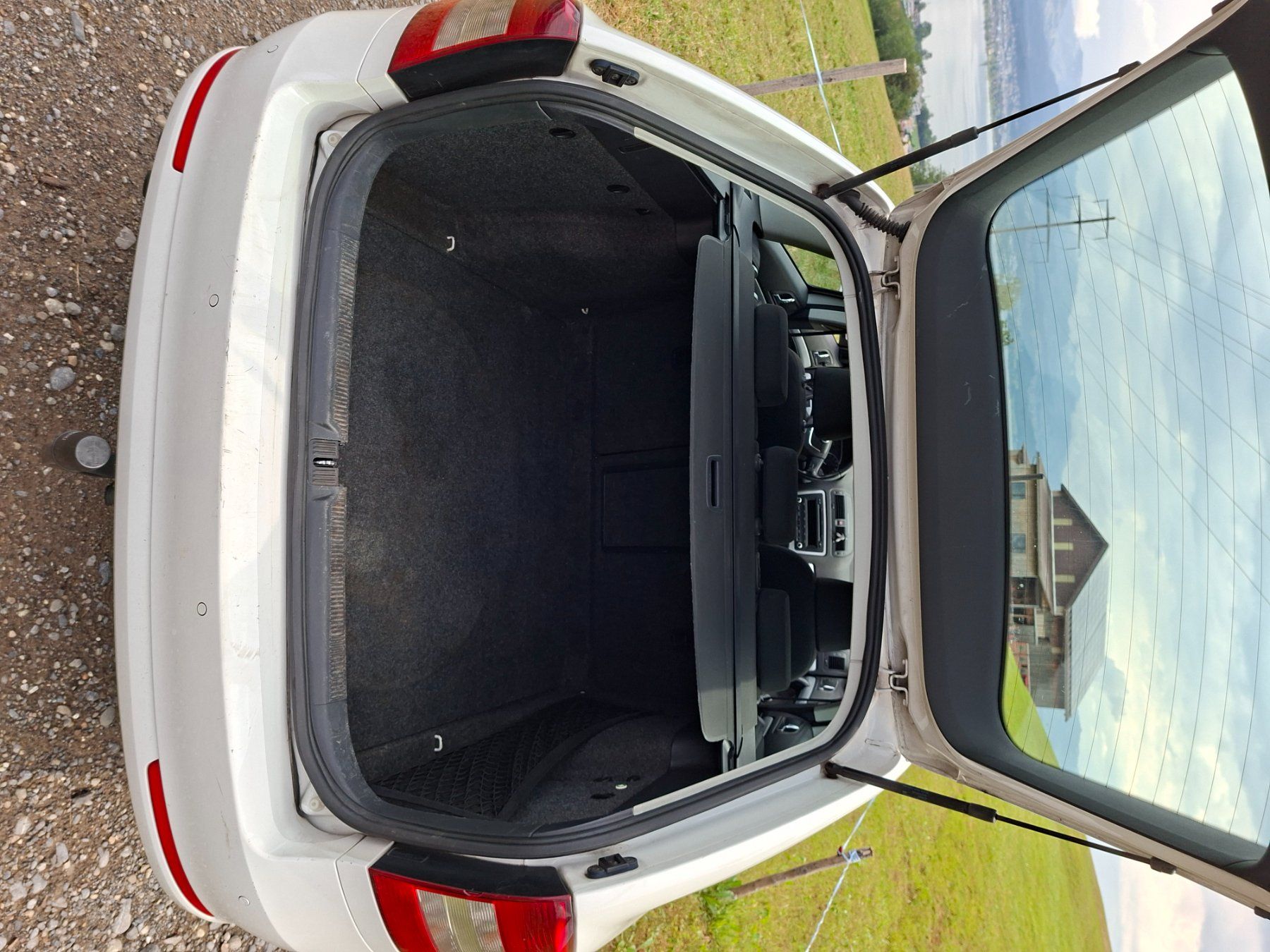 Skoda Automobili: Skoda Octavia 1.6l TDI 4x4 – Usato da Galgenen venduto da pat_jp9s 9