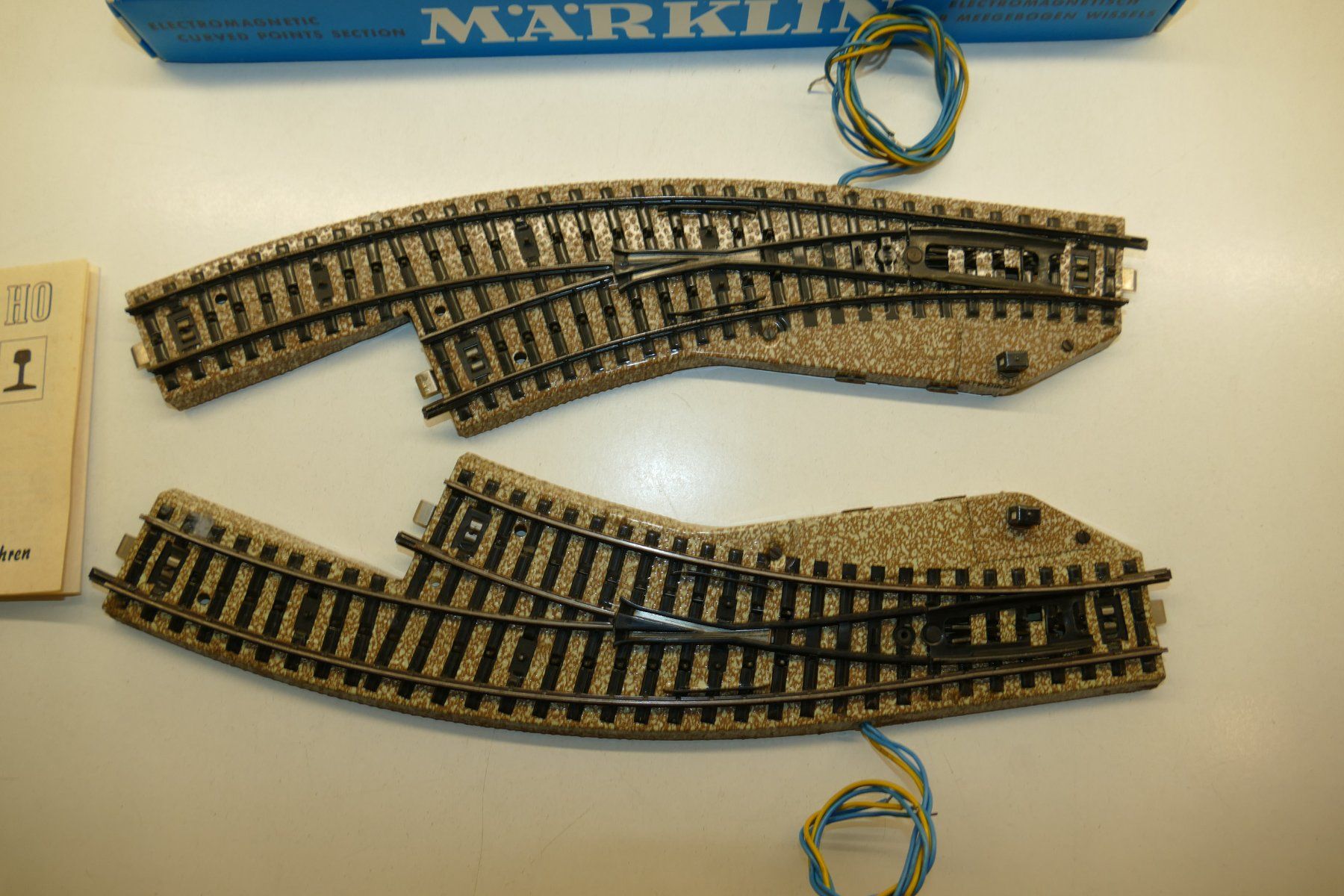 Märklin Modellini di ferrovie: Märklin H0: M-Bogenweichenpaar Einheit 1 – Usato da Niederhasli venduto da rail-duerst 1