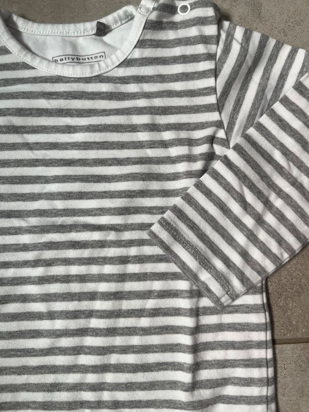 Maglioni & Felpe: Bellybutton, Sweatshirt, Langarmshirt, grau, weiss, Gr. 68 – Usato da Mollis venduto da Miss_Dresses 3