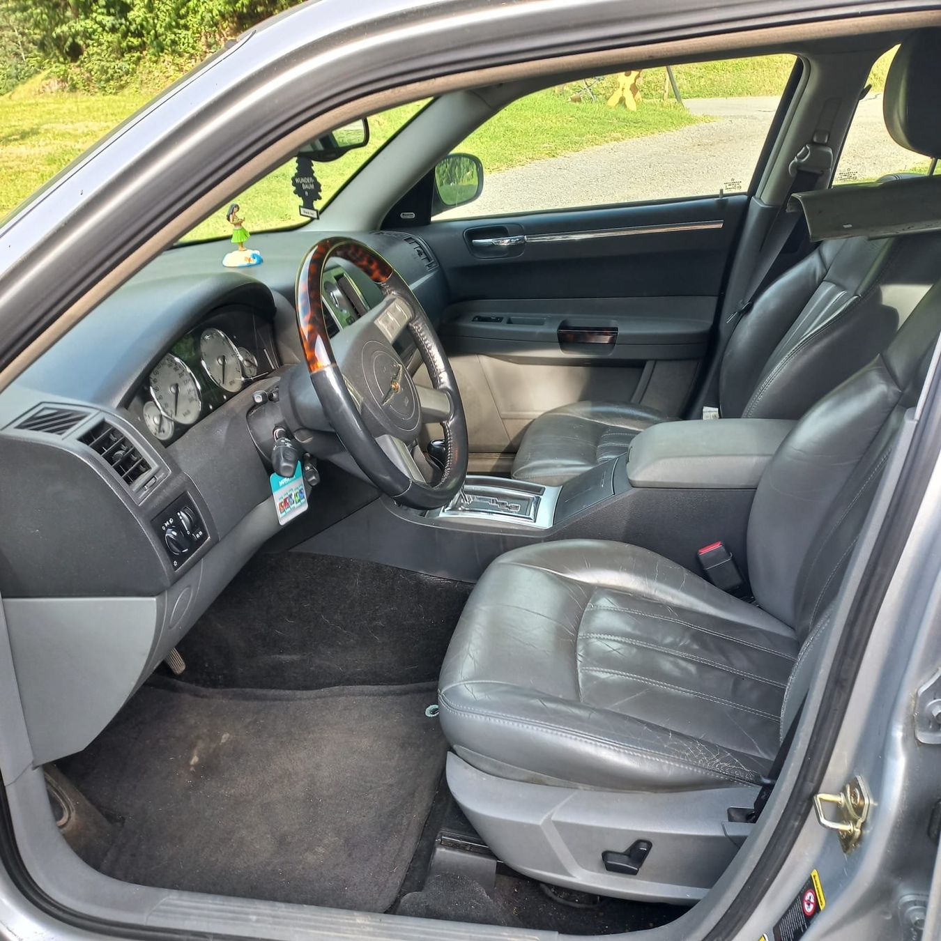 Autos: Chrysler 300C T3.5 AWD – D'occasion à Zweisimmen par Fandango 3