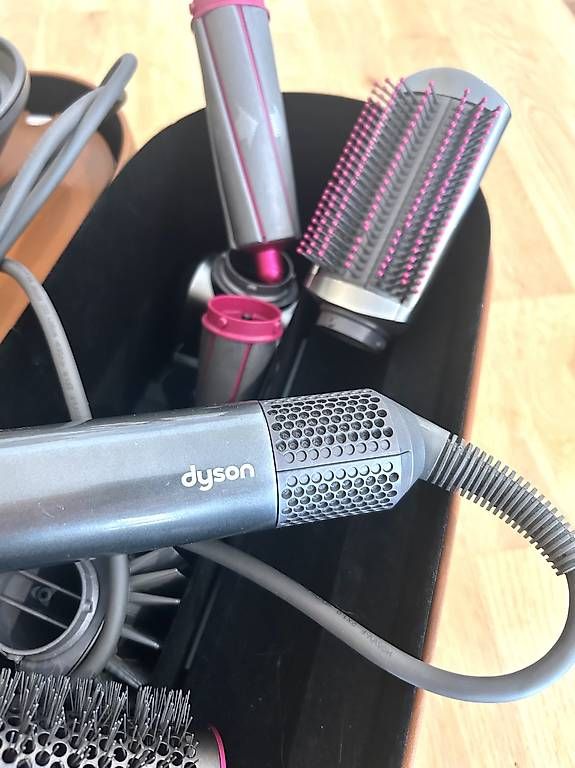 Föhn: Dyson Föhnset – Gebraucht aus Siebnen von Corina2026