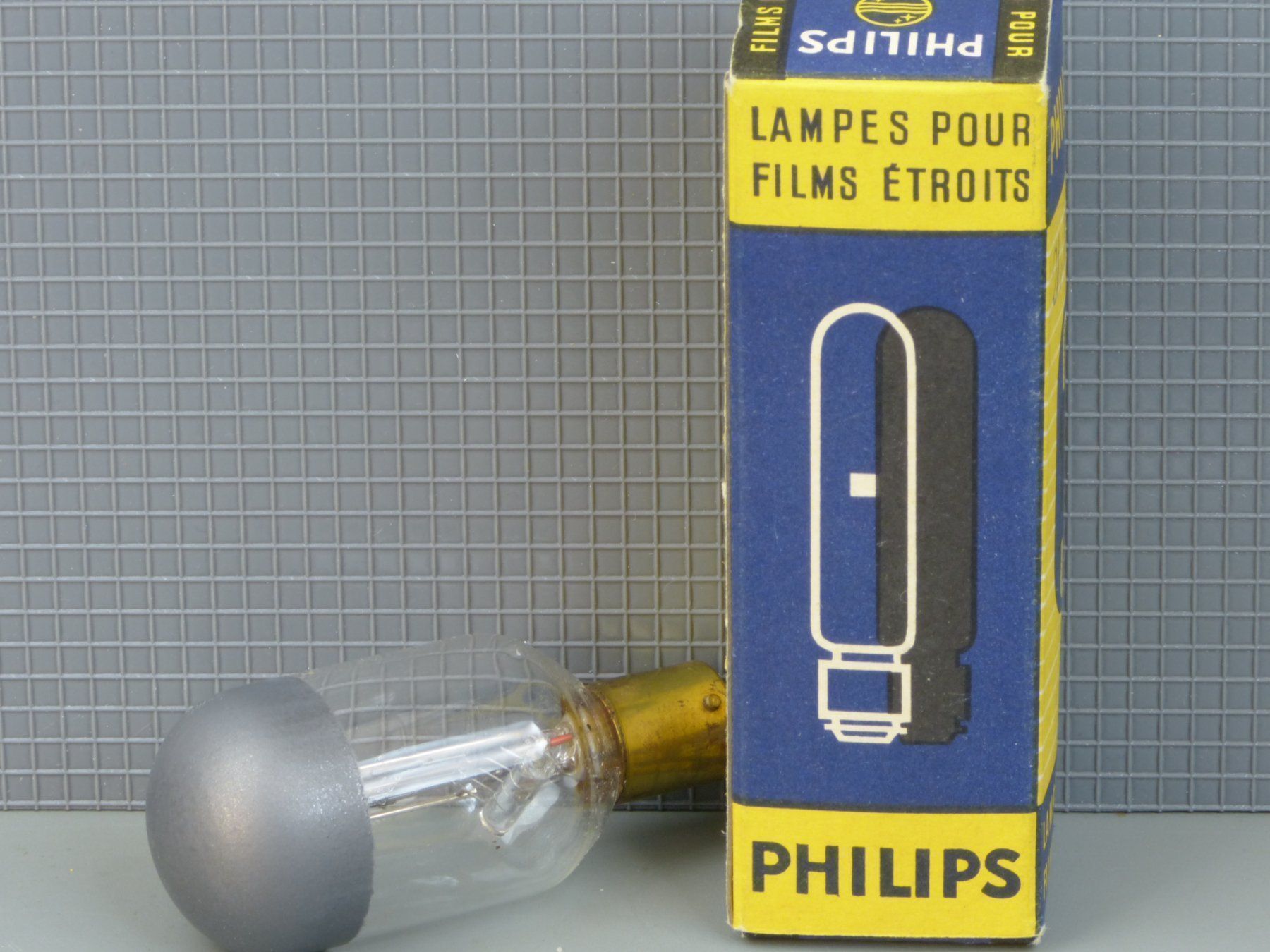 Proiettori: Philips 130 V /300W Projection Lamp Typ BA15S-32-CN – Nuovo (secondo la descrizione) da Rheineck venduto da mur.man