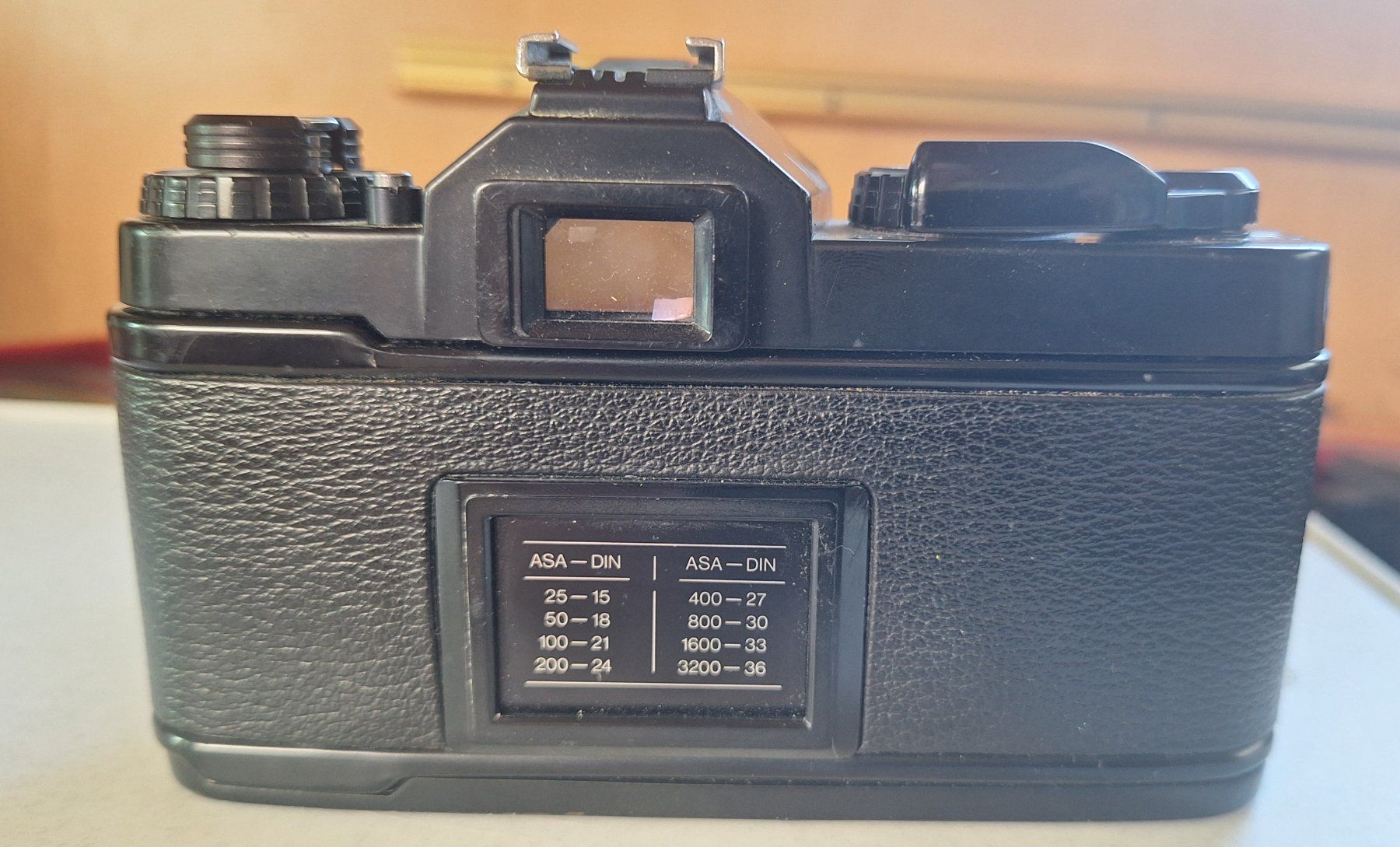Fotocamera: Chinon CE-4 Spiegelreflexkamera – Usato da Weinfelden venduto da JoeBaer 4