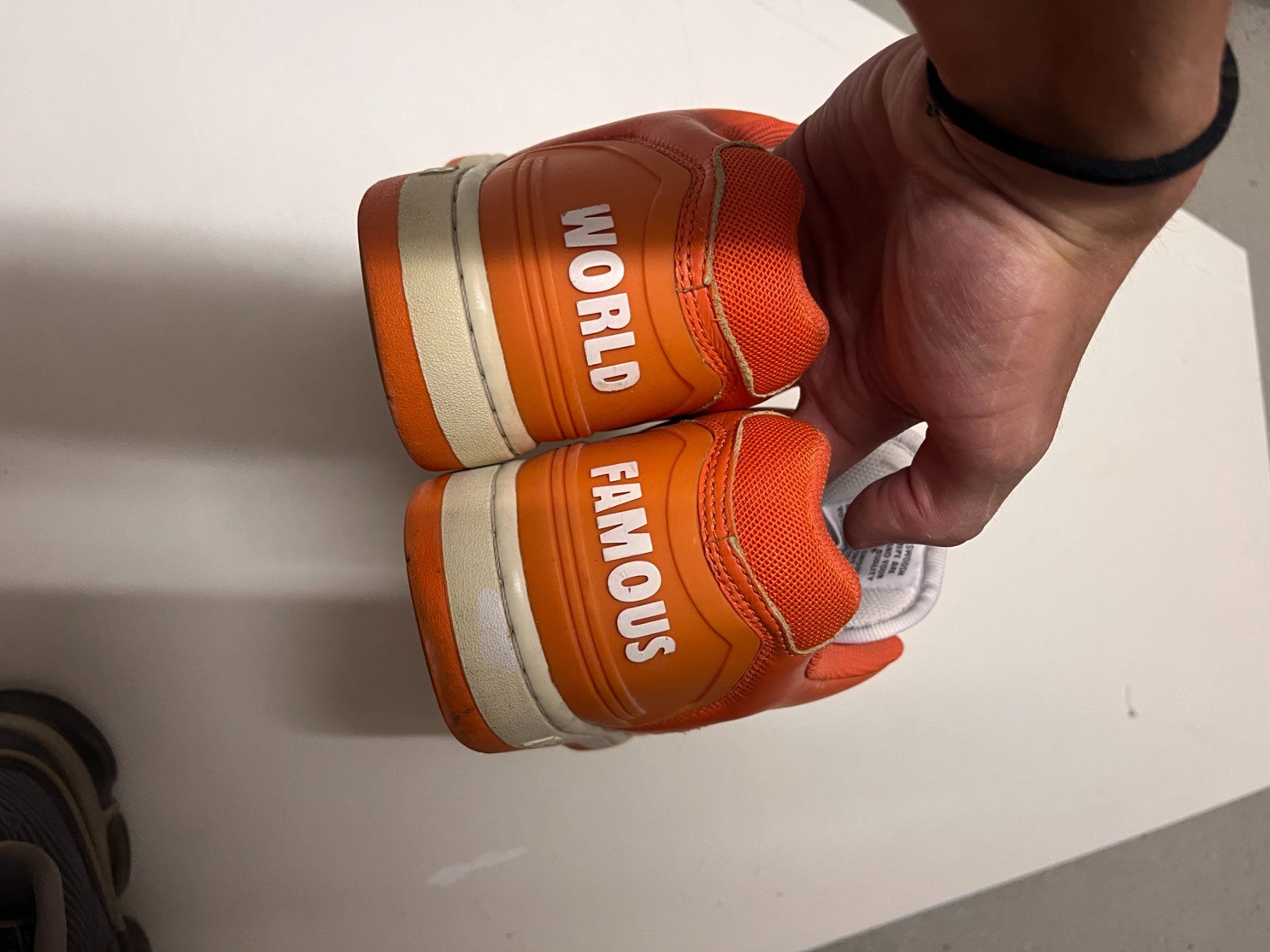 Supreme Herrenschuhe: Nike SB Dunk Low Supreme World Famous orange – Gebraucht aus Jona von Humpimumpi 1