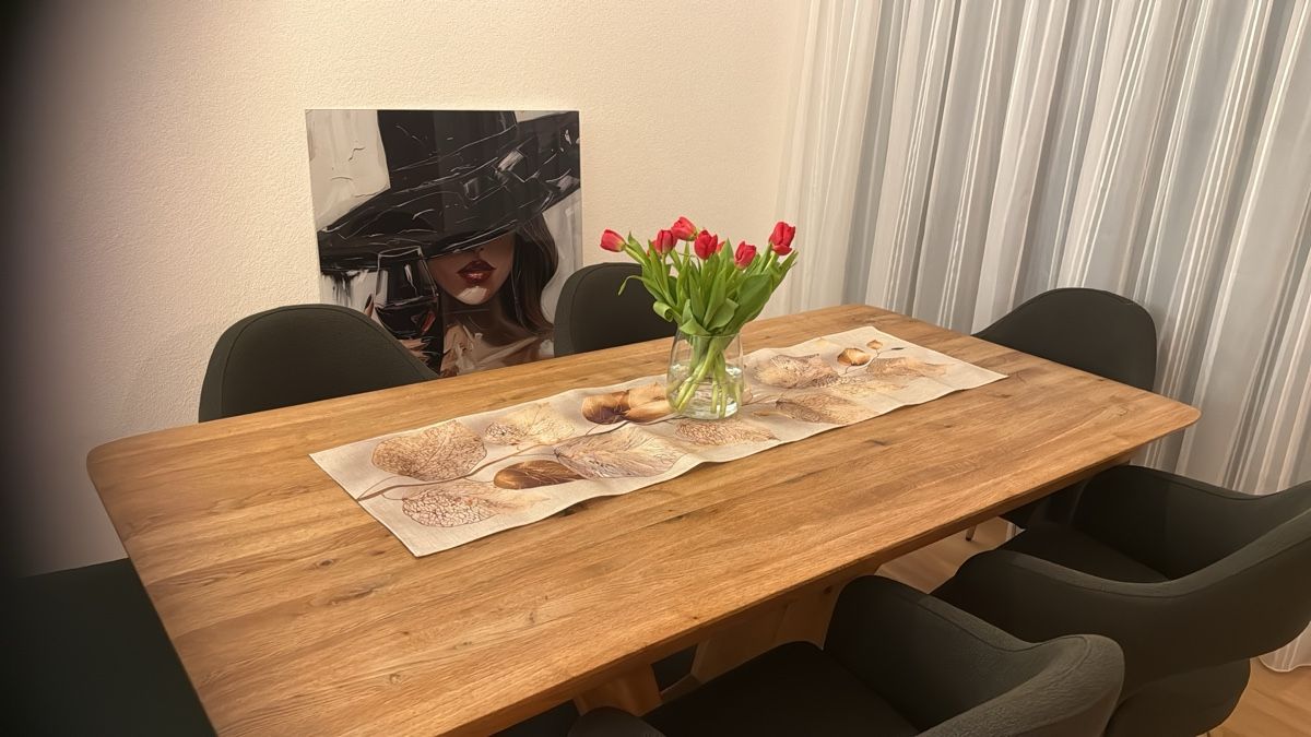 Tavoli: Holz Säulentisch mit Synchronauszug – Usato da Fahrwangen venduto da Nerots