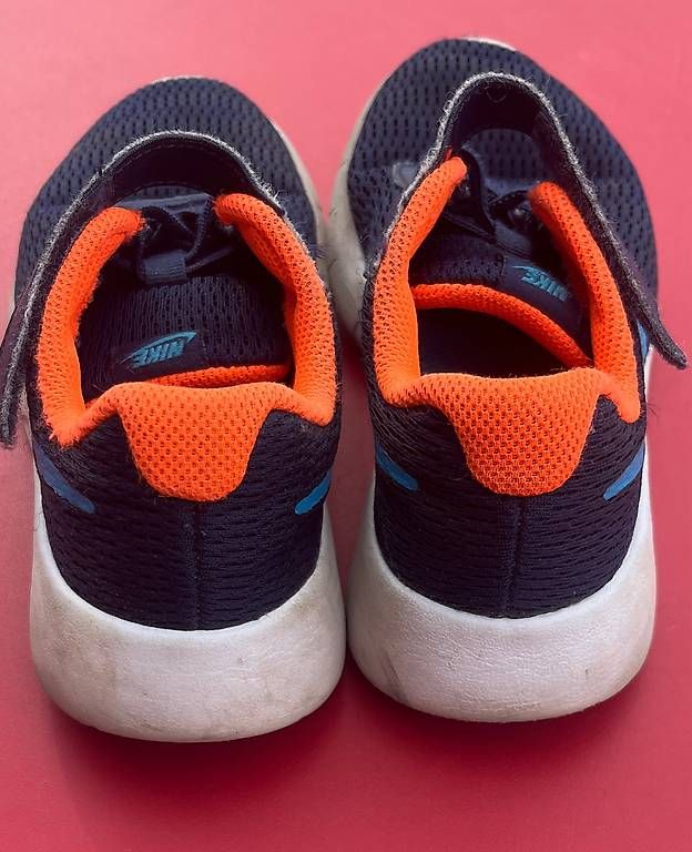 Nike Schuhe für Jungen: NIKE Tanjun Sneaker Blau Gr. 33.5 – Gebraucht aus Urdorf von Resumasa 3