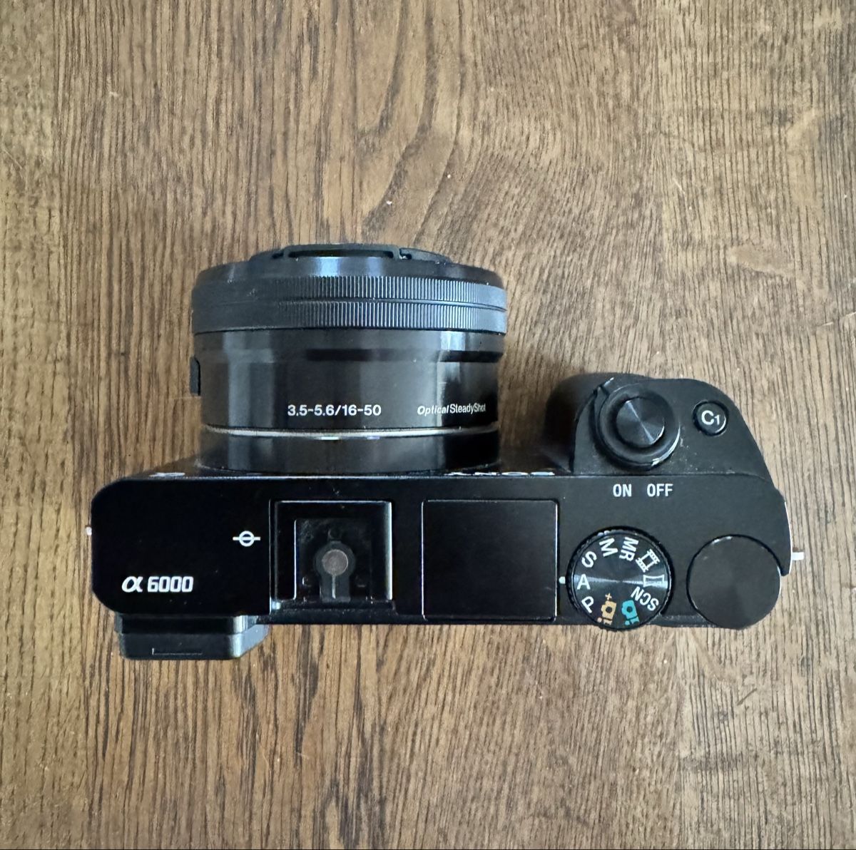 Sony Fotocamera: Sony Alpha 6000 mit Zubehoer und Manfrotto Stativ – Usato da Emmenbrücke venduto da Lukee1901 2