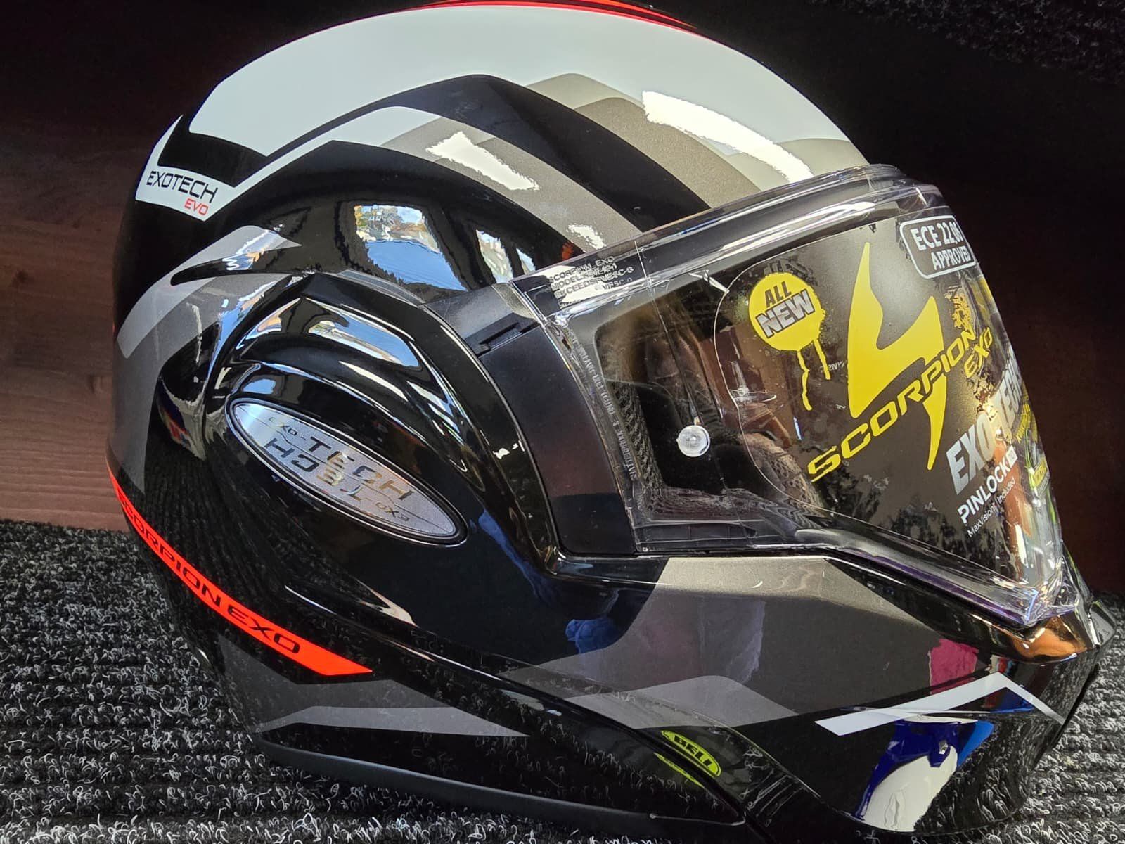 Helme & Visiere: Casque Scorpion Exo-Tech Evo Furio noir/rouge – Neu und originalverpackt aus Yverdon-les-Bains von MotoFactory. 3