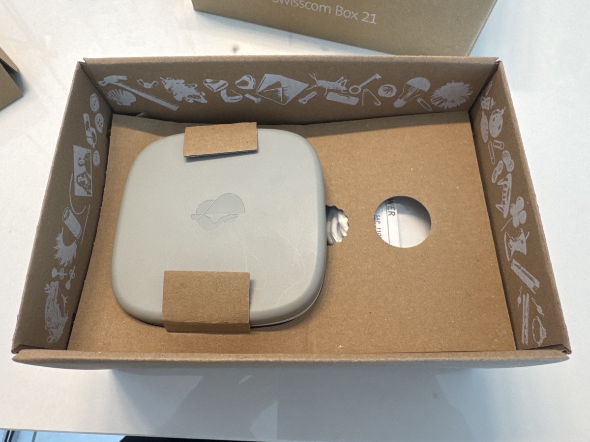 Swisscom Sistemi audio & multimediali: Swisscom Box 21 TV-Box NEU – Nuovo (secondo la descrizione) da Wil SG venduto da Prof.Eich 2