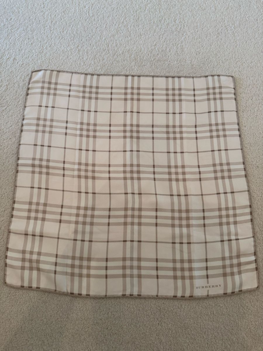 Burberry Foulards, Tücher & Schals: Original Burberry Seidenfoulard – Gebraucht aus Binz von kratzer01