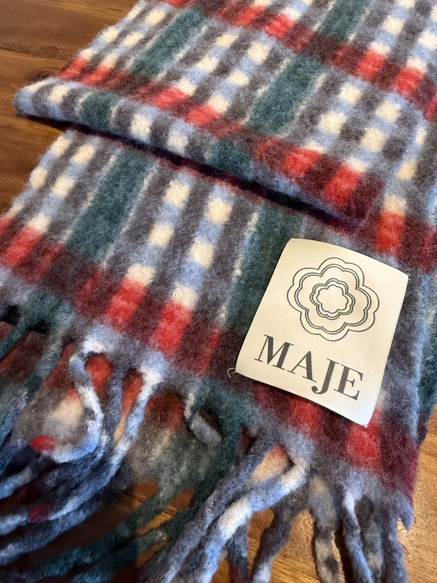Maje Foulard & Sciarpe: Maje Schal – Usato da Luzern venduto da Itsclaire 1