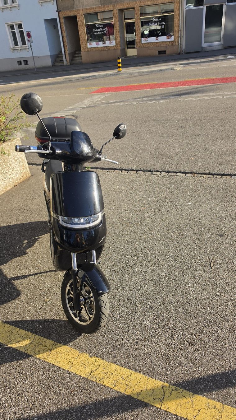 Scooters: Eroller nur 700km – Gebraucht aus Olten von jos_q9k6 3