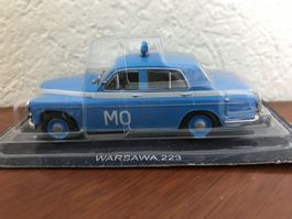 Warszawa  223 Polizei 1:43 Altaya
