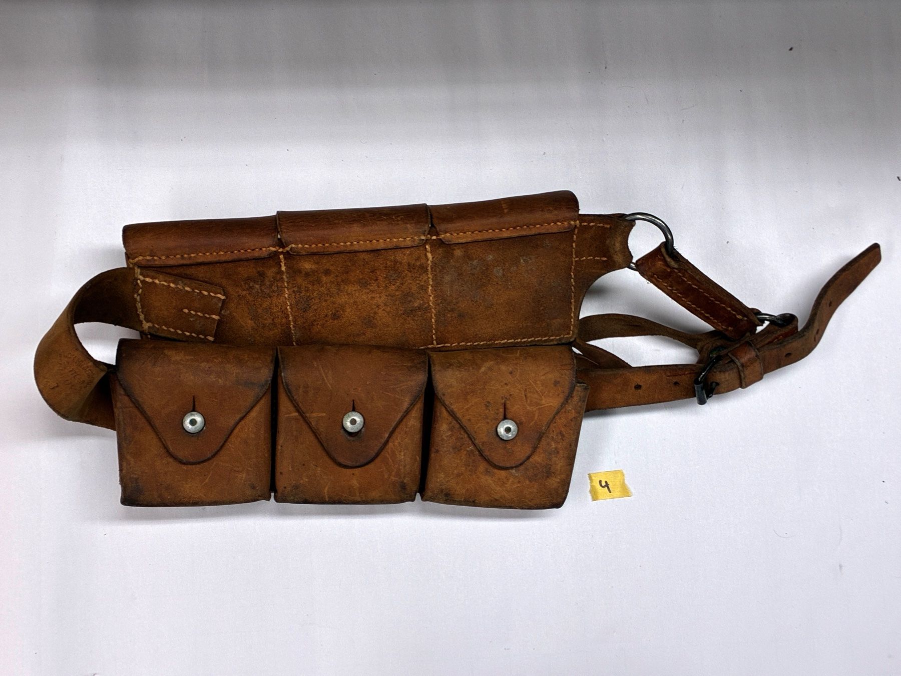 Schweizer Armee Borse: Schweizer Armee - Patronengurt mit sechs Taschen – Usato da Menznau venduto da KammermannAG 1