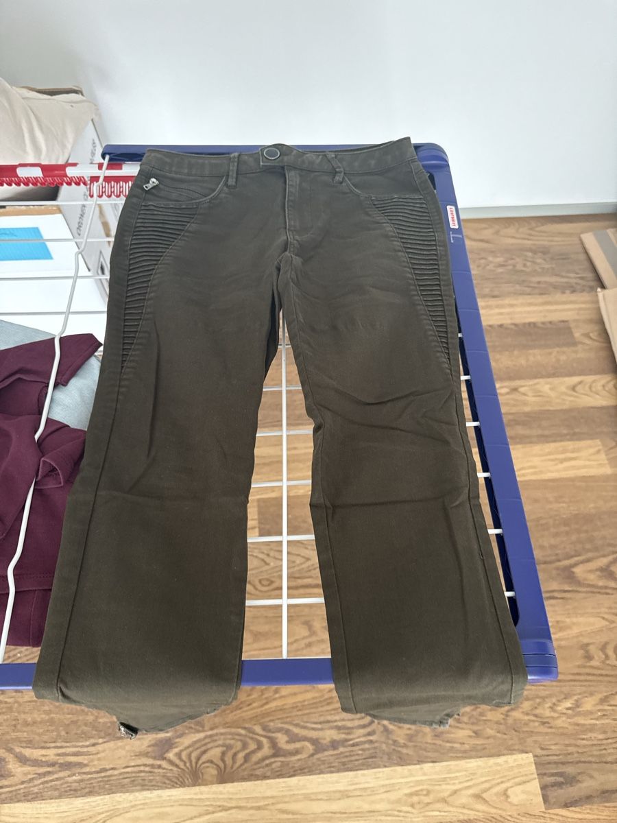 Zara Pantaloni: Hose Olivgrün Zara basic 38 – Usato da Zürich venduto da bia_6kmj 1