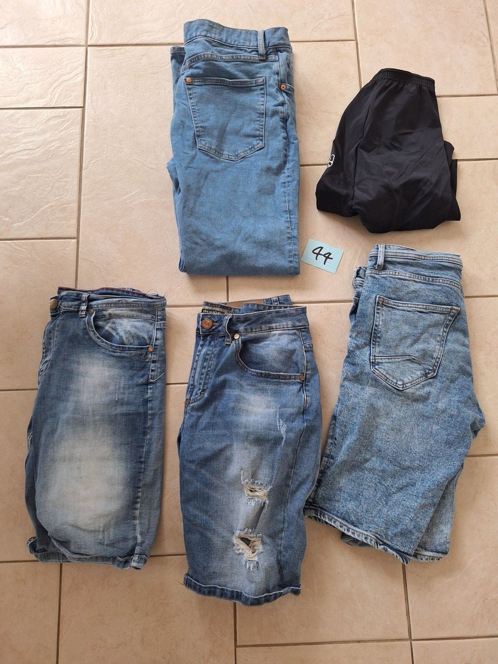 Pantaloni: Hosenset Männer Grösse 44 – Usato da Wädenswil venduto da abeja8