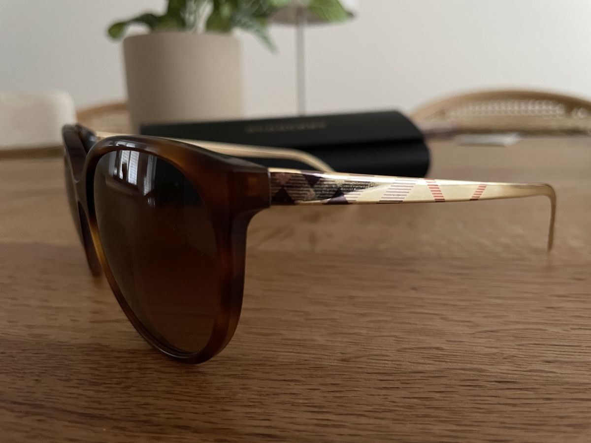 Burberry Brillen & Gläser: Burberry Sonnenbrille – Neu (gemäss Beschreibung) aus Zürich von lua_v9wj 6