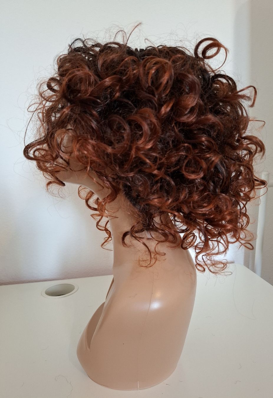 Parrucche: Short Copper Curly Wig | Voluminous Style – Nuovo (secondo la descrizione) da Lausanne venduto da usa_xd5k 6
