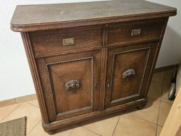 Antike Kommode mit Schubladen– Vintage