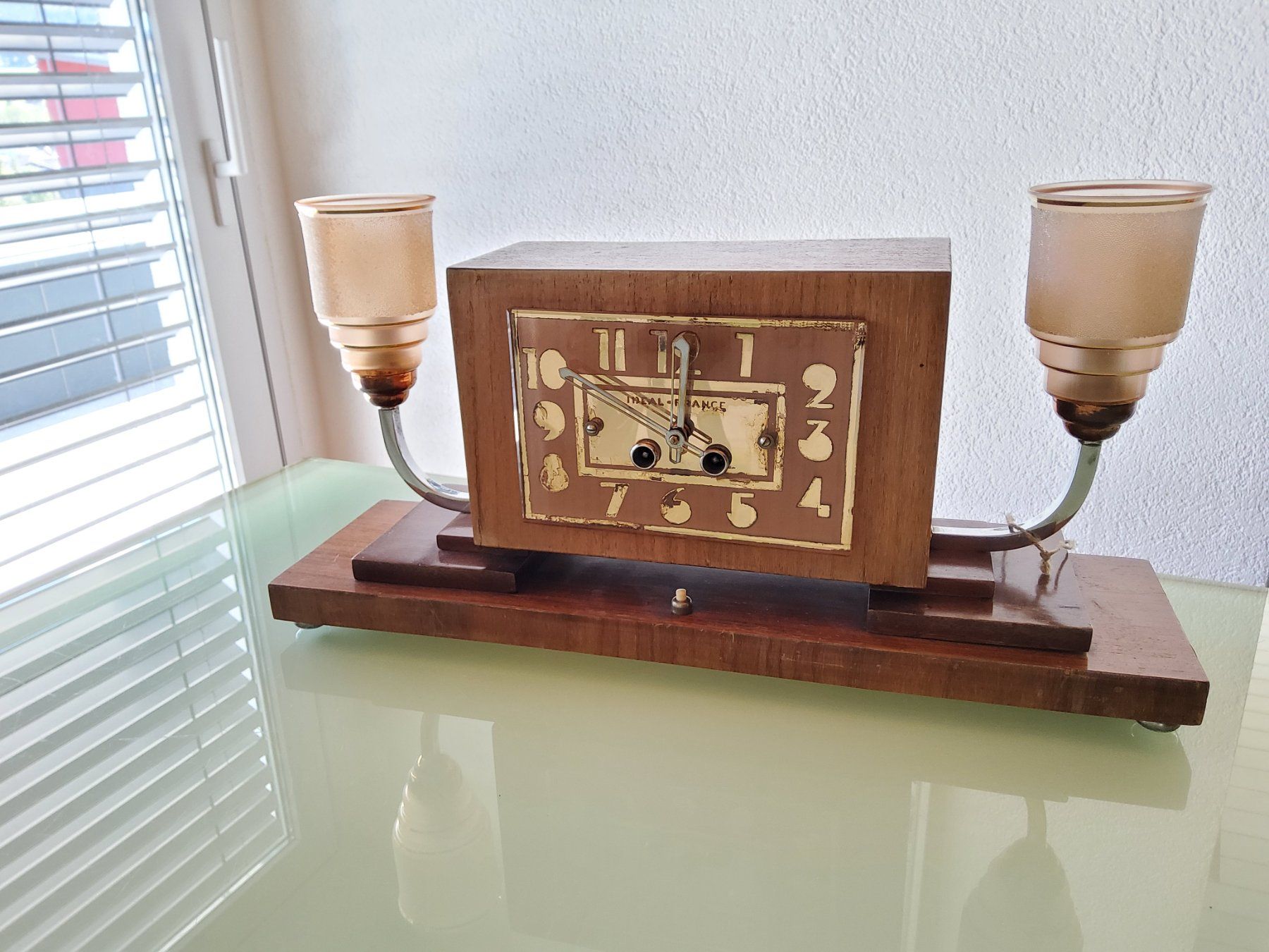 Stand- & Wanduhren: Pendule de table Art Déco ancienne  – Gebraucht aus Malleray von Broc-Mo