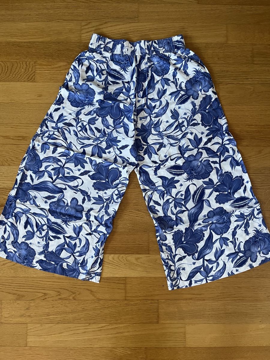 H&M Pantaloni: H&M Stoffhose Blumenmuster – Usato da Stadel venduto da Comporta 3