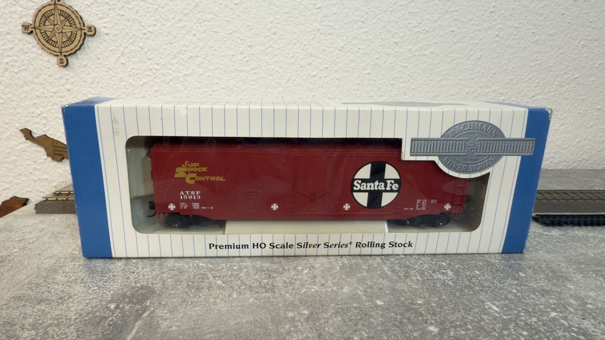 Modellini di ferrovie: Bachmann Santa Fe Güterwagen HO / DC – Nuovo (secondo la descrizione) da Schlieren venduto da rat_lq6b 8