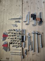 Werkzeugsatz Steckschluessel Nusskasten Inbusschluessel