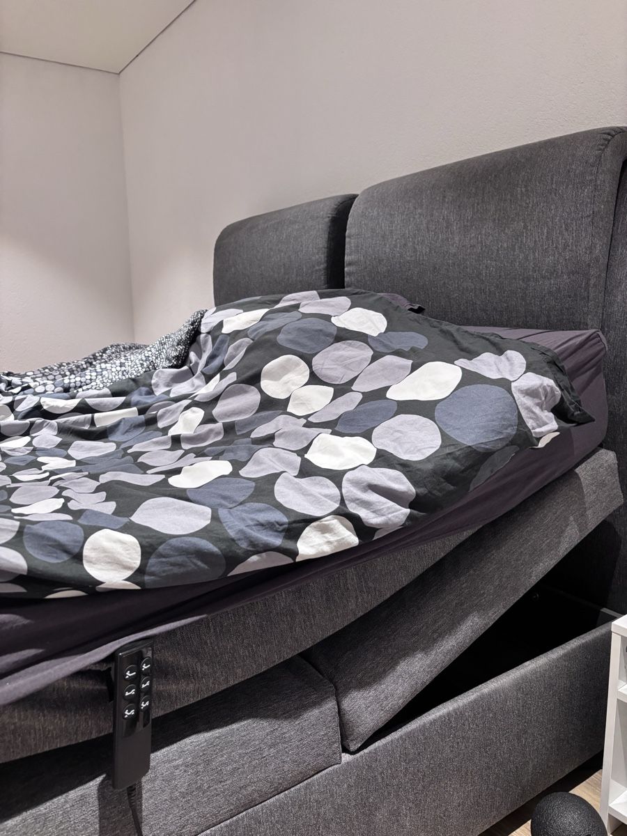 Betten: Boxspringbett mit elektrischer Verstellung  – Gebraucht aus Ulisbach von C_Herzog 4