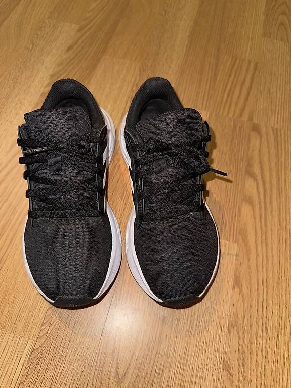 Scarpe da uomo: Adidas Galaxy 6 – Nuovo e nell'imballaggio originale da Bern venduto da mar_j88d