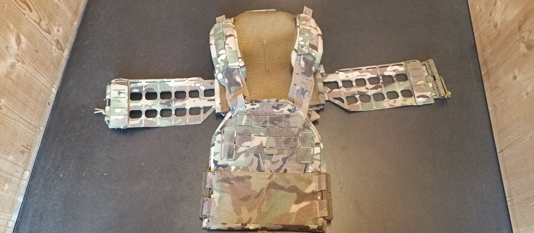 Schwimmwesten: Hochwertiger Plate Carrier  – Neu (gemäss Beschreibung) aus Grüsch von Corsin0076 2