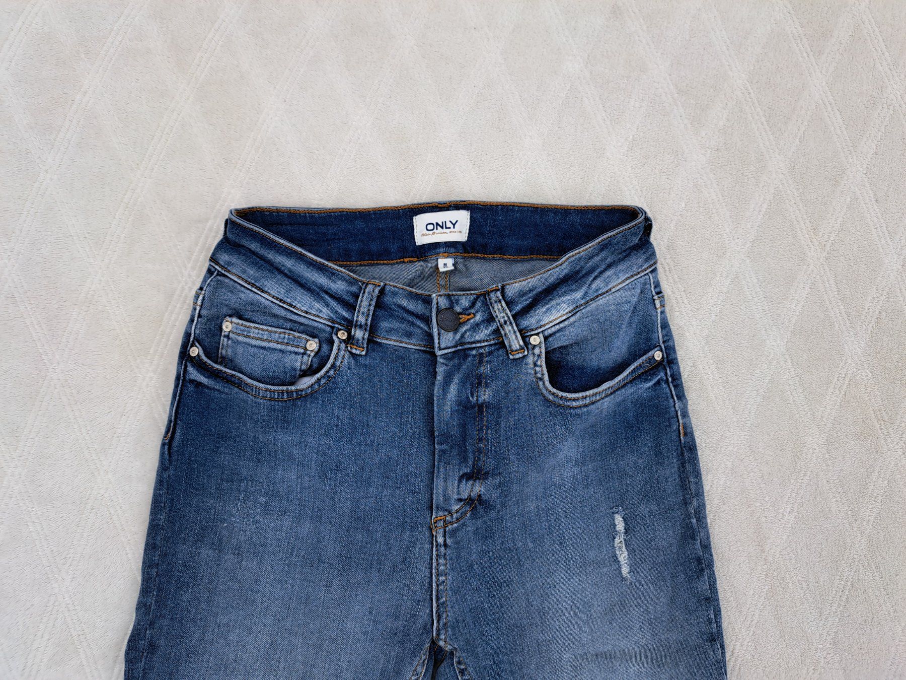 Only Jeans: lässige ONLY Damenjeans Grösse 34 – Gebraucht aus Gysenstein von joshuas81 1