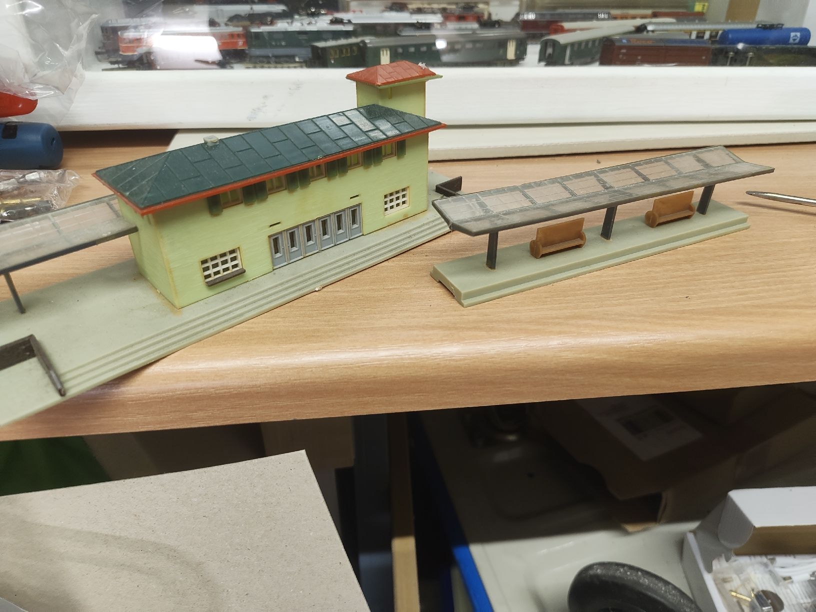 Modellini di ferrovie: Bahnhof 3 teilig Spur N – Usato da Ebikon venduto da val_w5jm 2