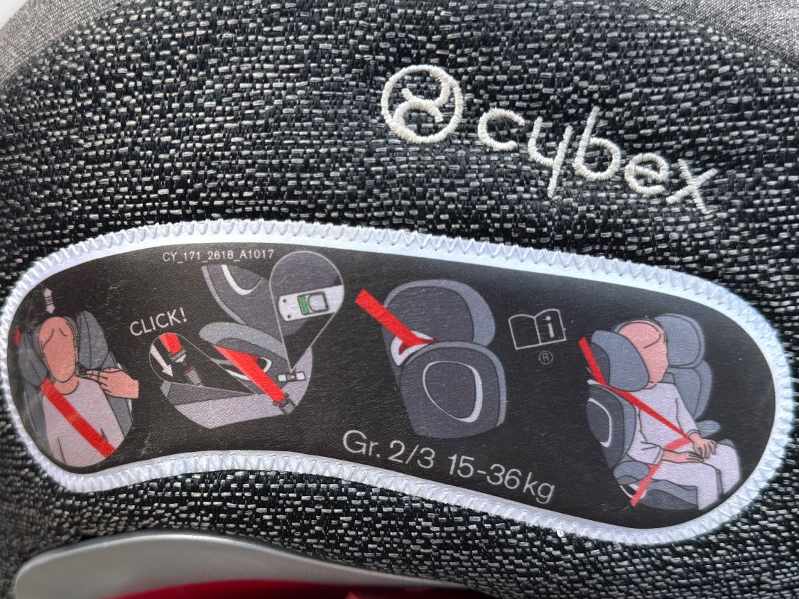 Cybex Sièges auto: CYBEX Solution Z-Fix Plus Kindersitz Isofix 15-36kg – D'occasion à Ettingen par francescomonteleone 1