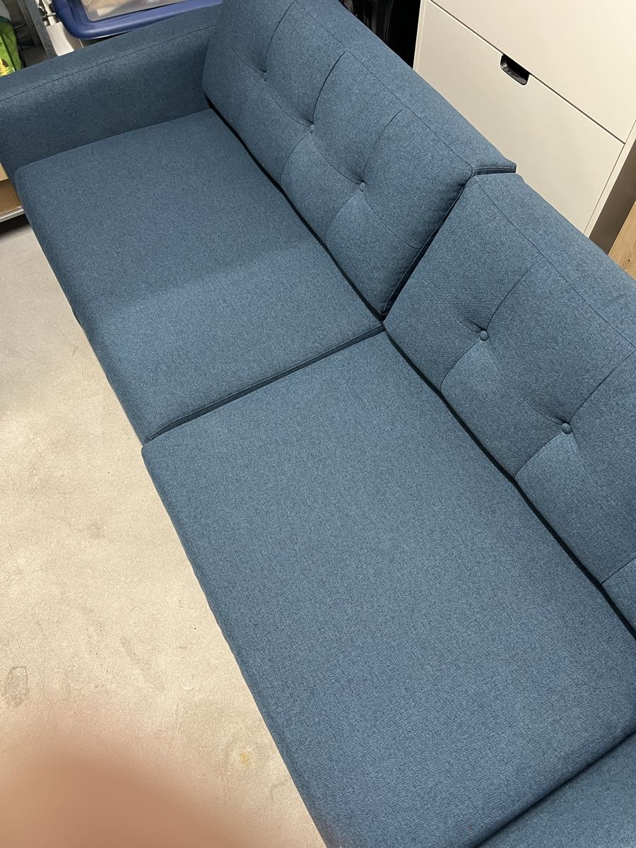 Sofas: Sofa 2-Sitzer blau Stoff top Zustand – D'occasion à Zürich par sael0123