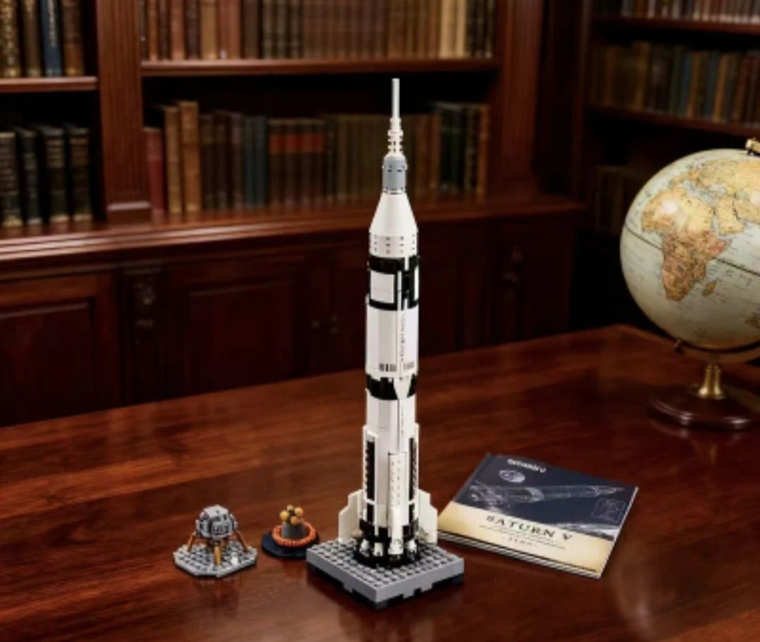 Kit di costruzioni: Klemmbausteine Saturn V - 1104 teiliges Set – Nuovo (secondo la descrizione) da St. Gallen venduto da BlackHawkJFR