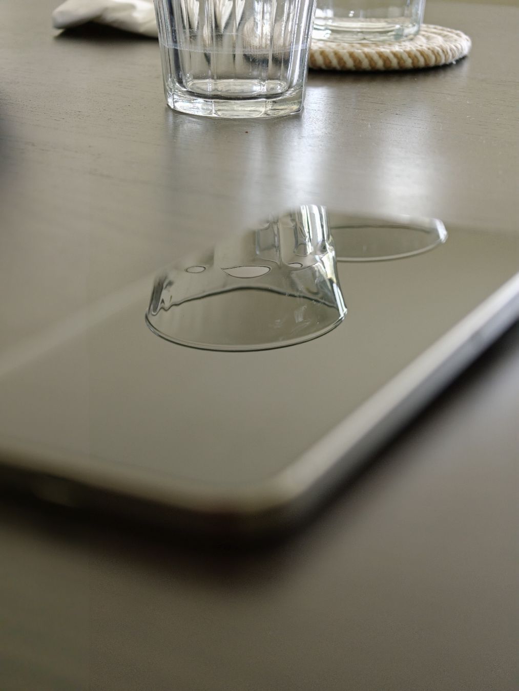 Apple Telefoni cellulari / Smartphones: iPhone 15 Pro Max, sehr guter Zustand  – Usato da Bern venduto da ConstantinH. 3
