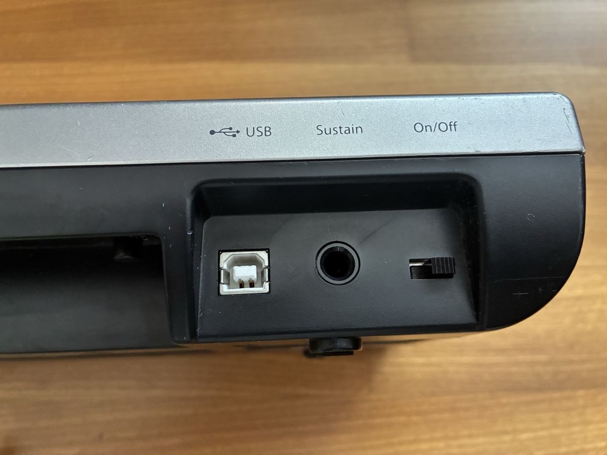 Musikinstrumente: Acorn Masterkey 25 USB MIDI Controller – Gebraucht aus Zürich von Brodiea 2