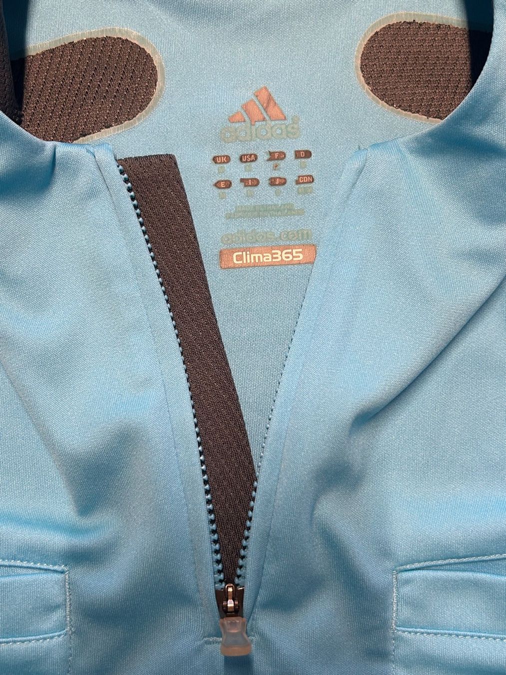 Adidas Leibchen & Hosen: Adidas Schiedsrichter Shirt 2008 – Gebraucht aus Buochs von RhYmAn 4