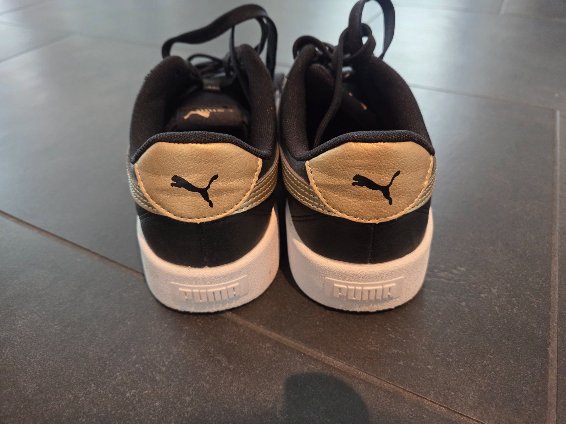 Puma Schuhe für Mädchen: Puma Gr.36 – Gebraucht aus Sursee von Ventiduese 2