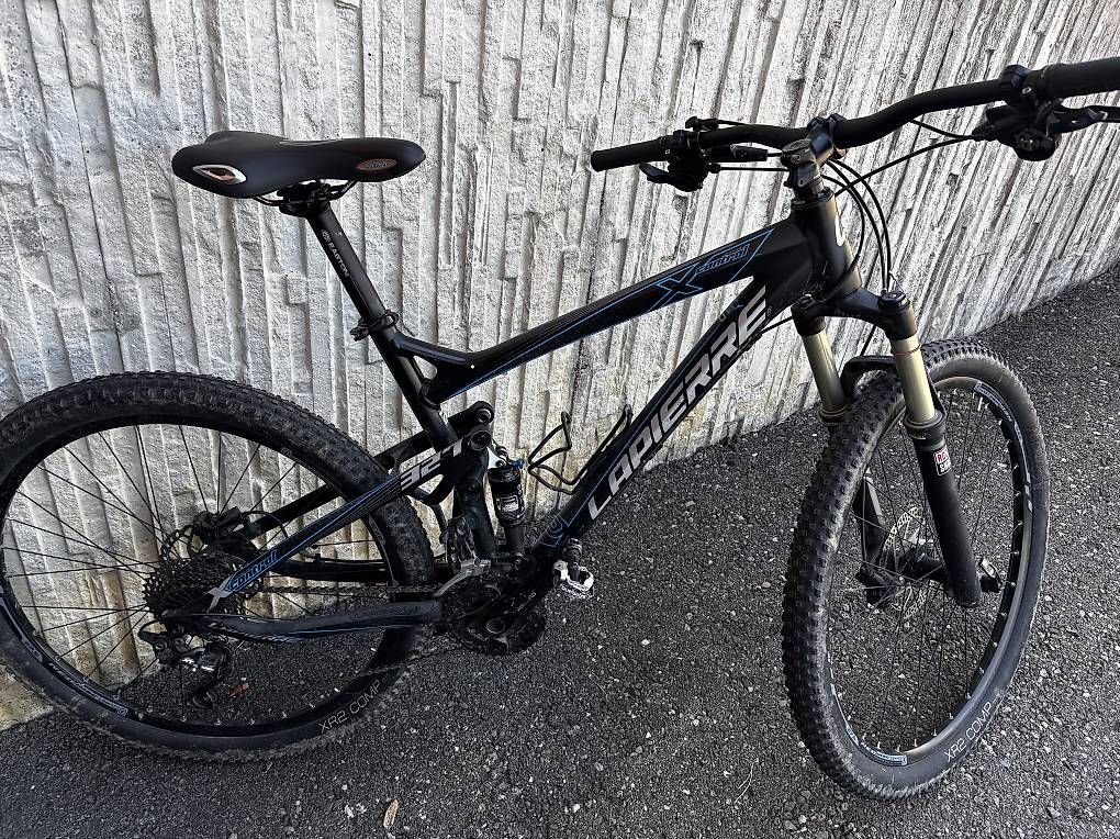 Vélos: VTT Lapierre tout suspendu  – D'occasion à Châtel-St-Denis par isajp21
